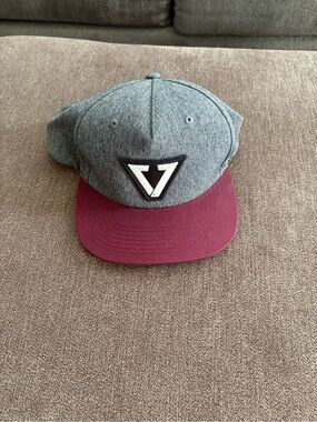 VISSLA Gray & Burgundy Snapback Hat